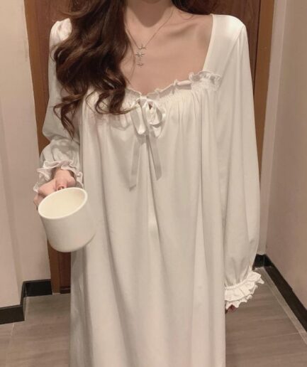 he Victorian Comfort Nightgown (White)